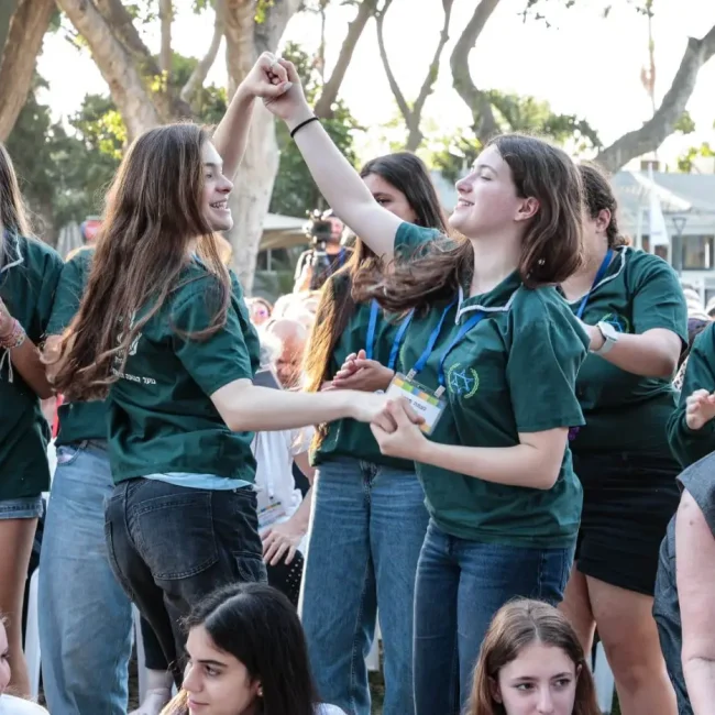 גלריה תלם PHOTO-2025-08-04-12-13-46